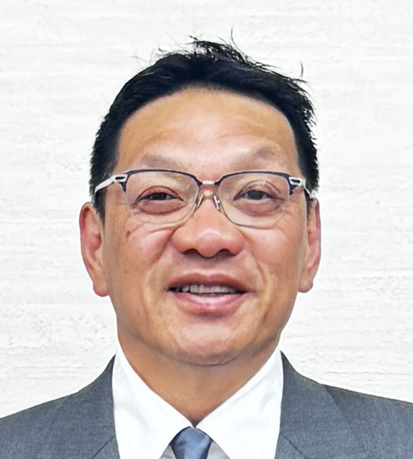 井口　智雄