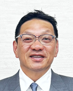 井口　智雄
